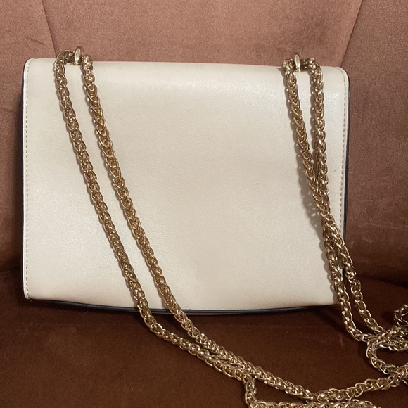 Italian Leather Company Cream crossbody bag. - Picture 2 of 6